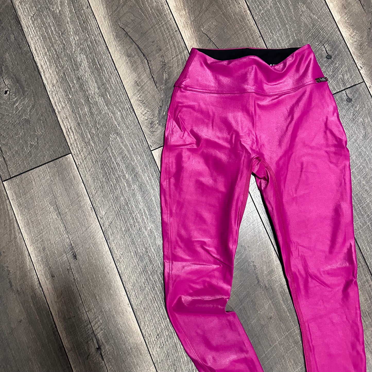 Bombshell Sportswear No Front Seam Hot Pink Foil Leggings