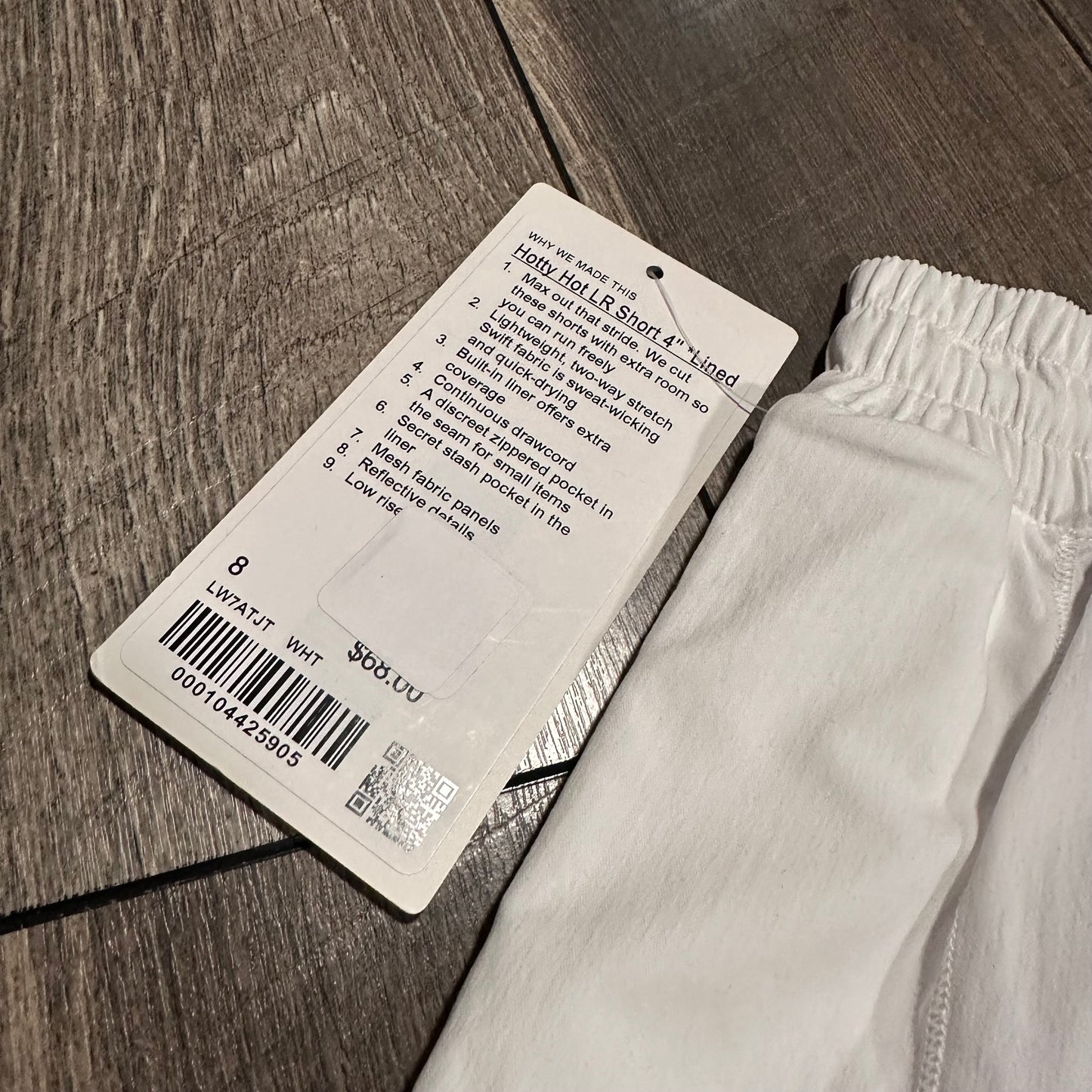 Lululemon Hotty Hot Short II *Long 4"
White (new with tags)