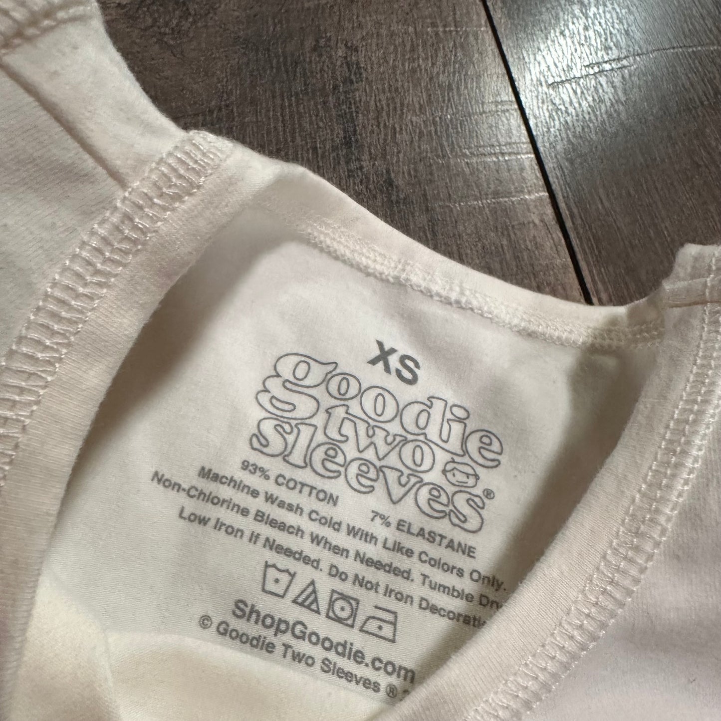 NWOT💙 Goodie Two Sleeves Sardines Crop Tank