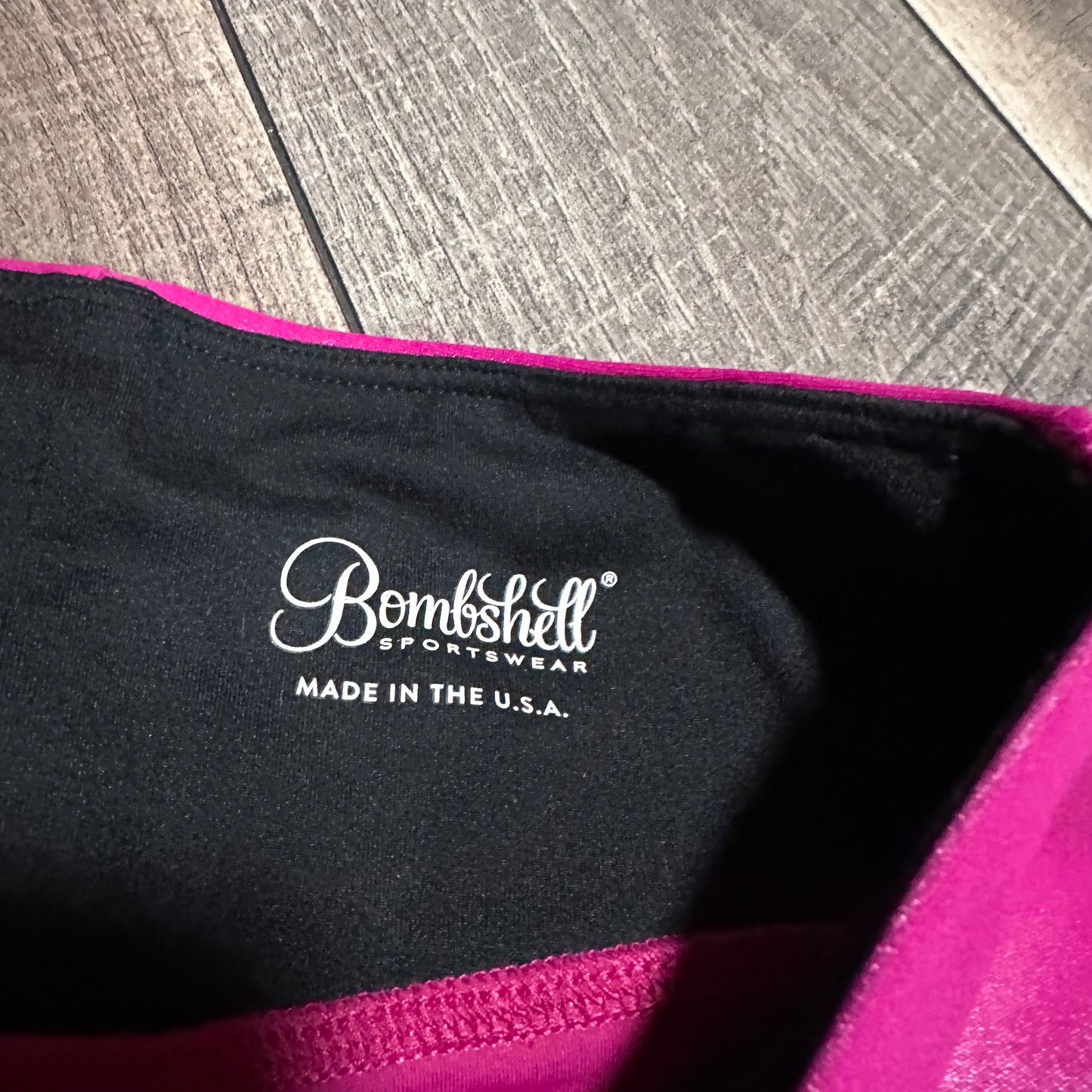 Bombshell Sportswear No Front Seam Hot Pink Foil Leggings