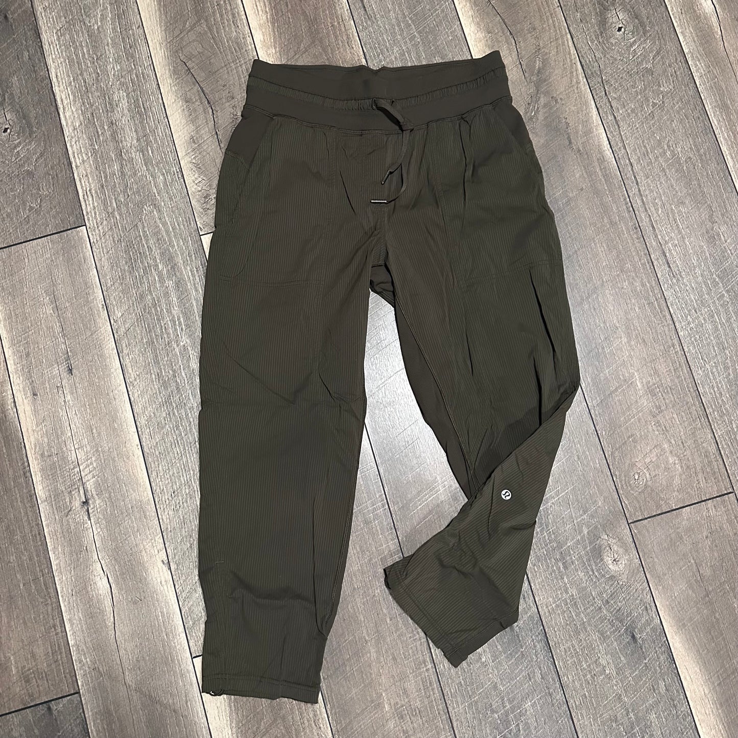 Lululemon Dance Studio Crop *25"
Dark Olive