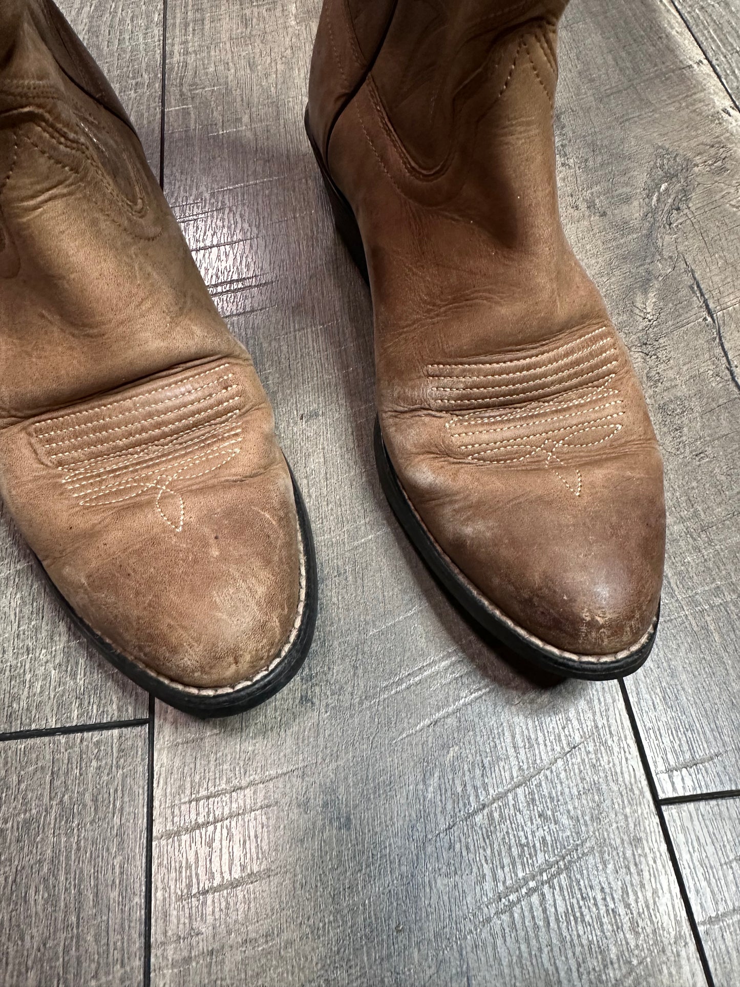 Ariat Heritage Western Boots