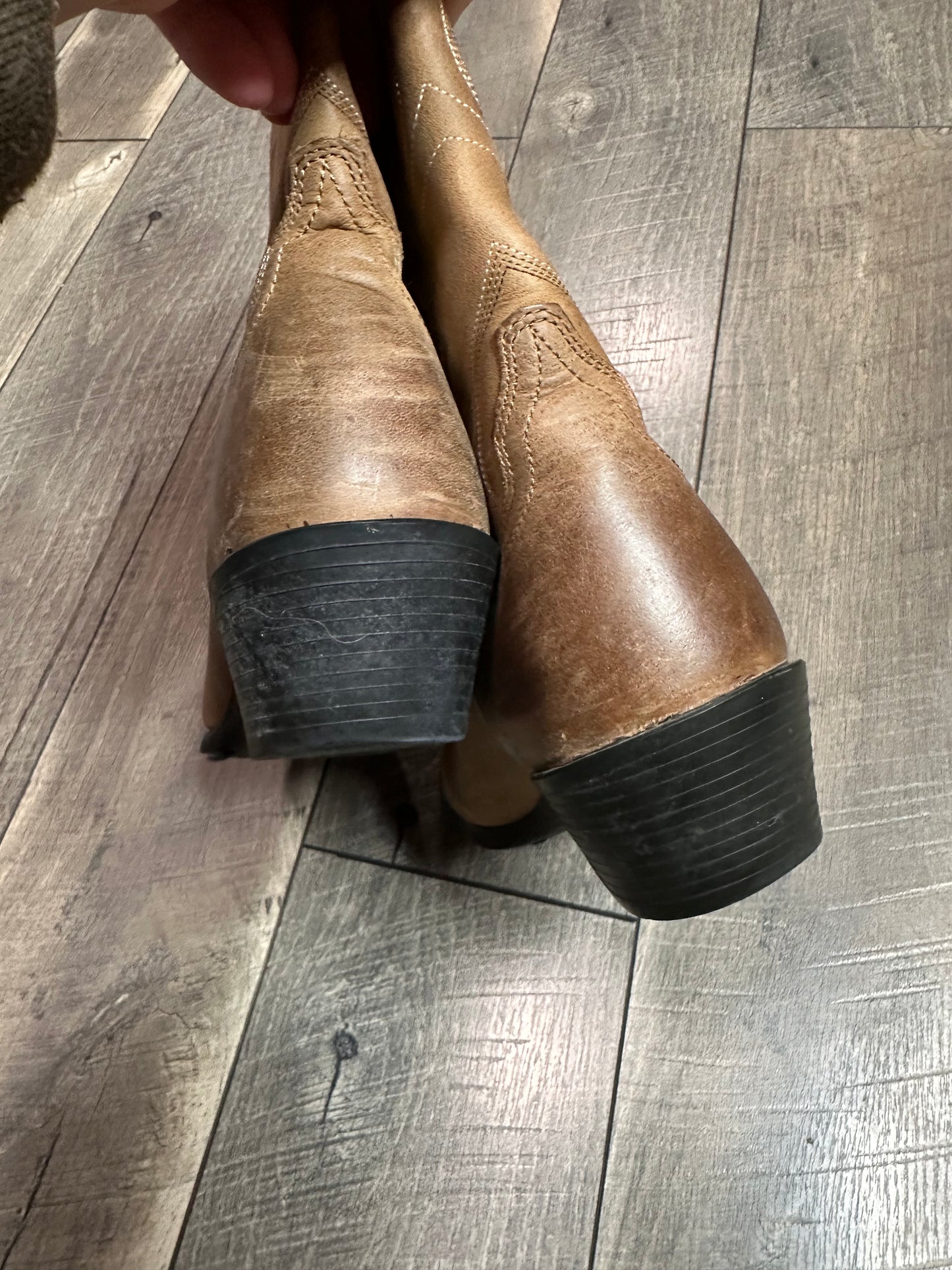 Ariat Heritage Western Boots