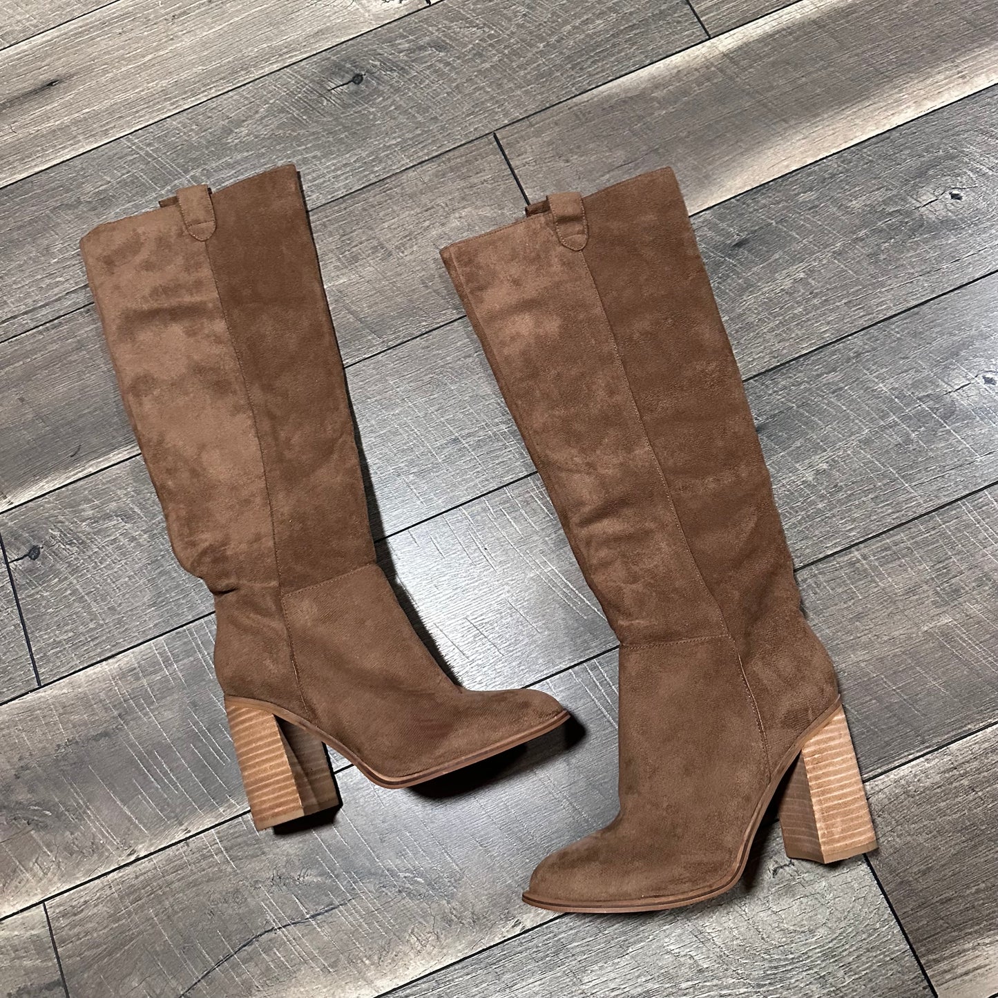 Mi.iM Knee High Sueded Boots