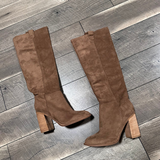 Mi.iM Knee High Sueded Boots