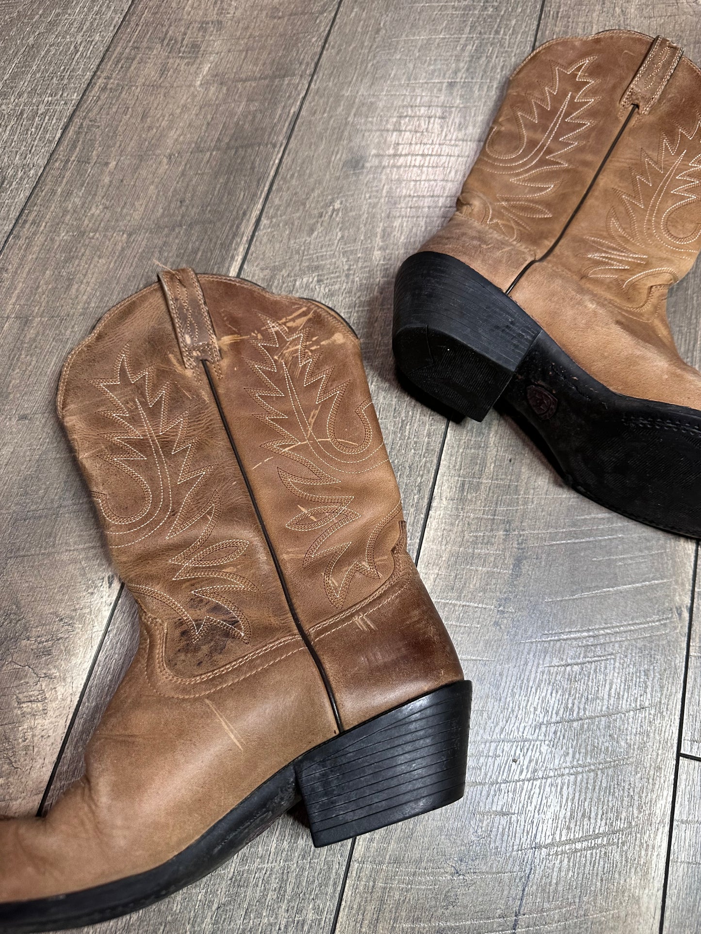 Ariat Heritage Western Boots