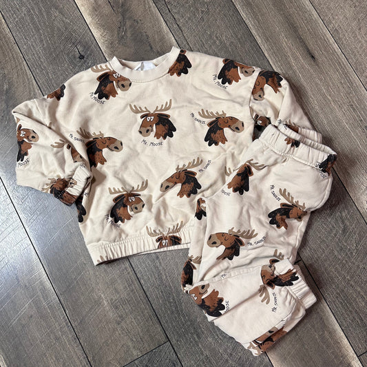 H&M Moose Outfit