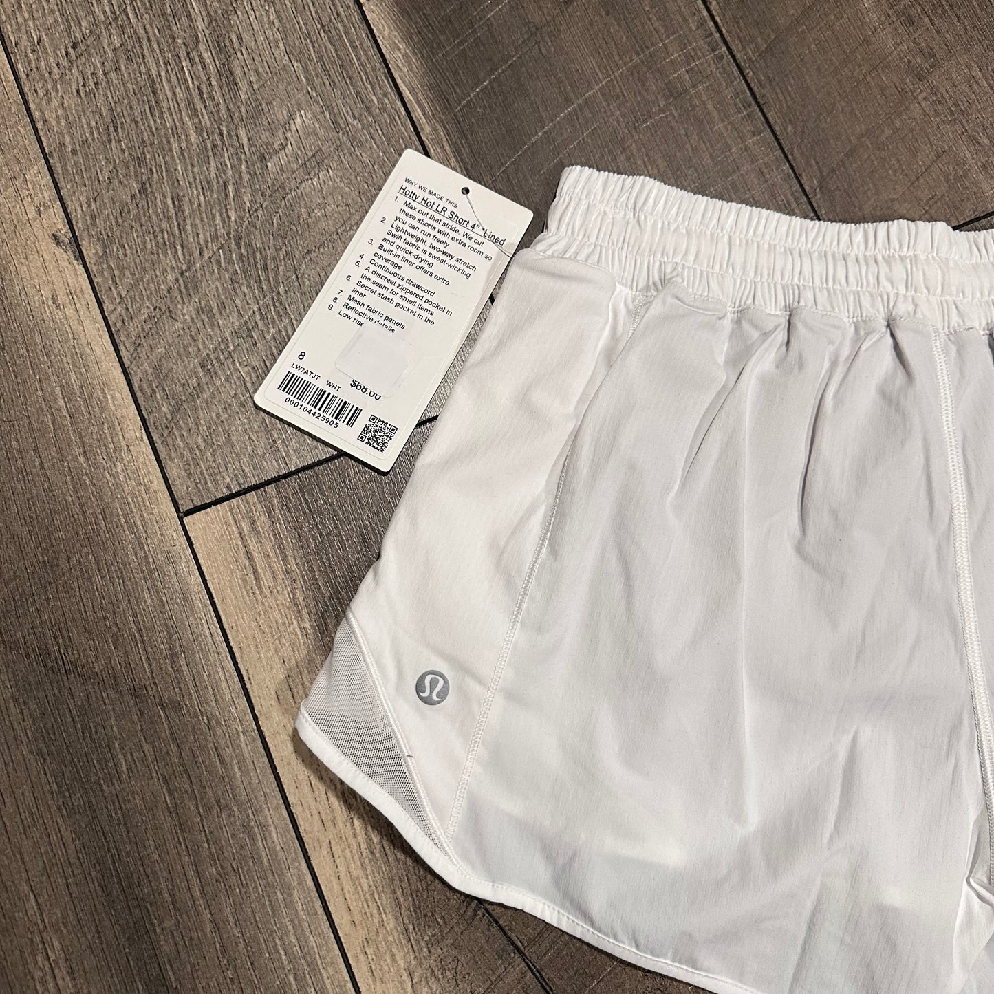 Lululemon Hotty Hot Short II *Long 4"
White (new with tags)
