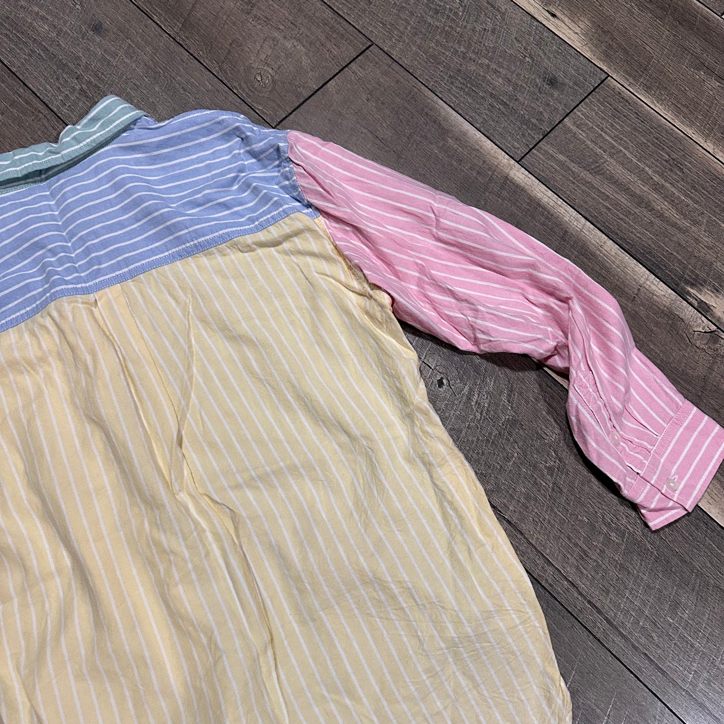 American Eagle Multicolor Button Down