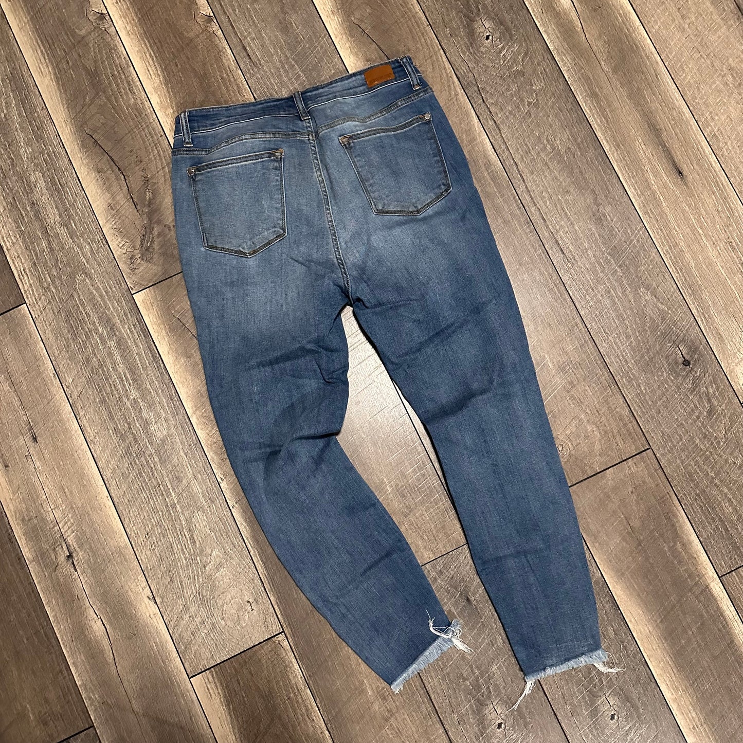 Judy Blue Distressed Skinny Jeans