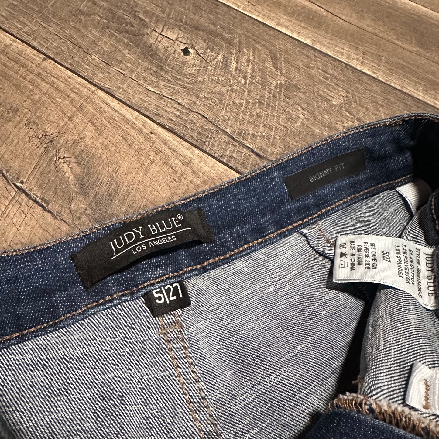 Judy Blue Buttonfly Skinny Jeans