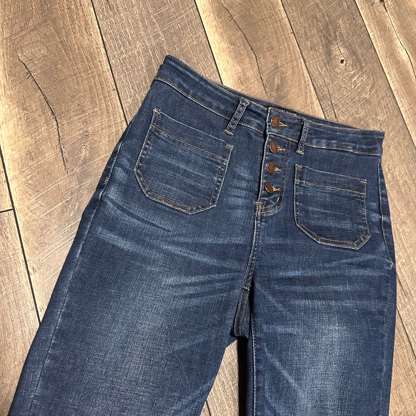 Judy Blue Buttonfly Skinny Jeans