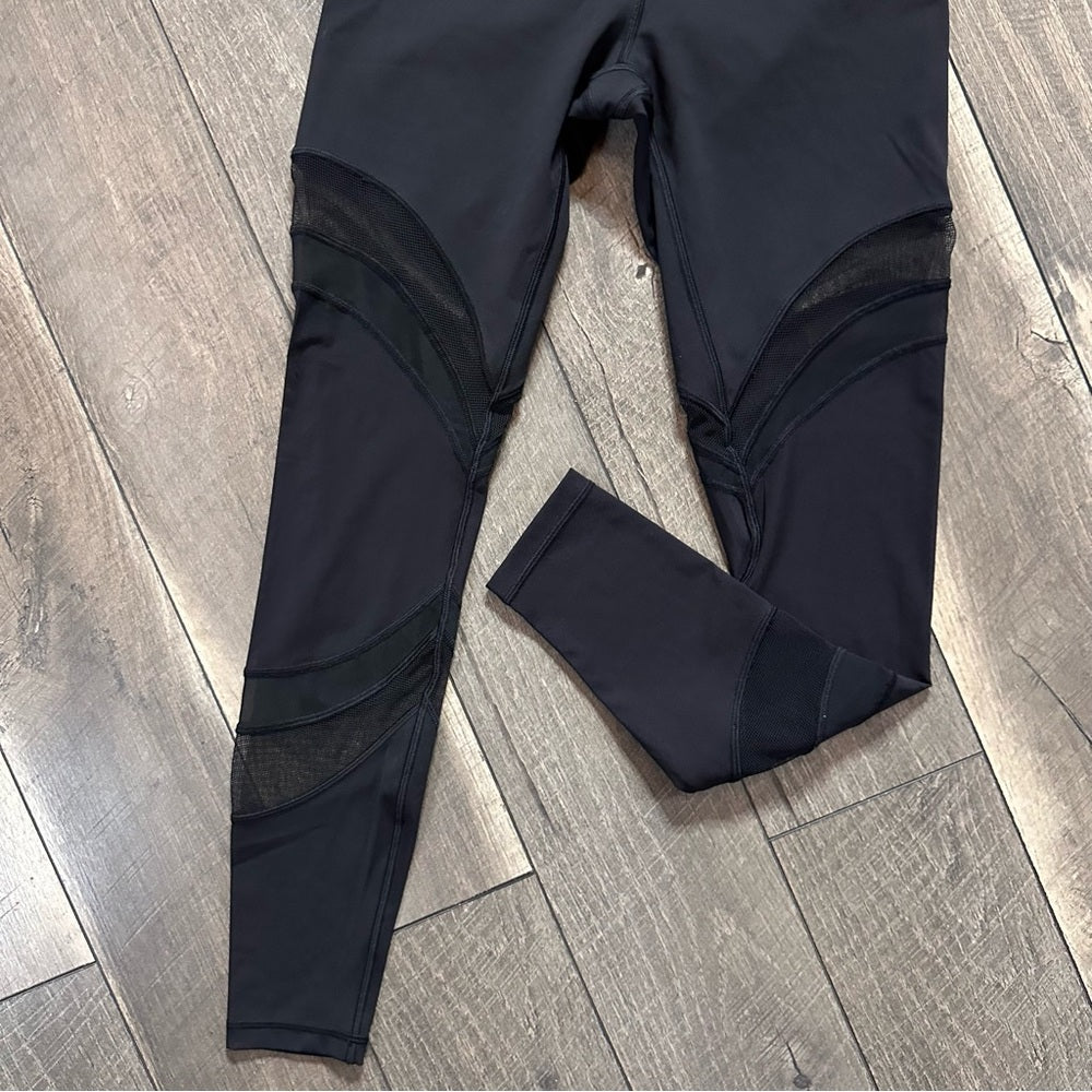 Lululemon Seek The Heat Tight *28"