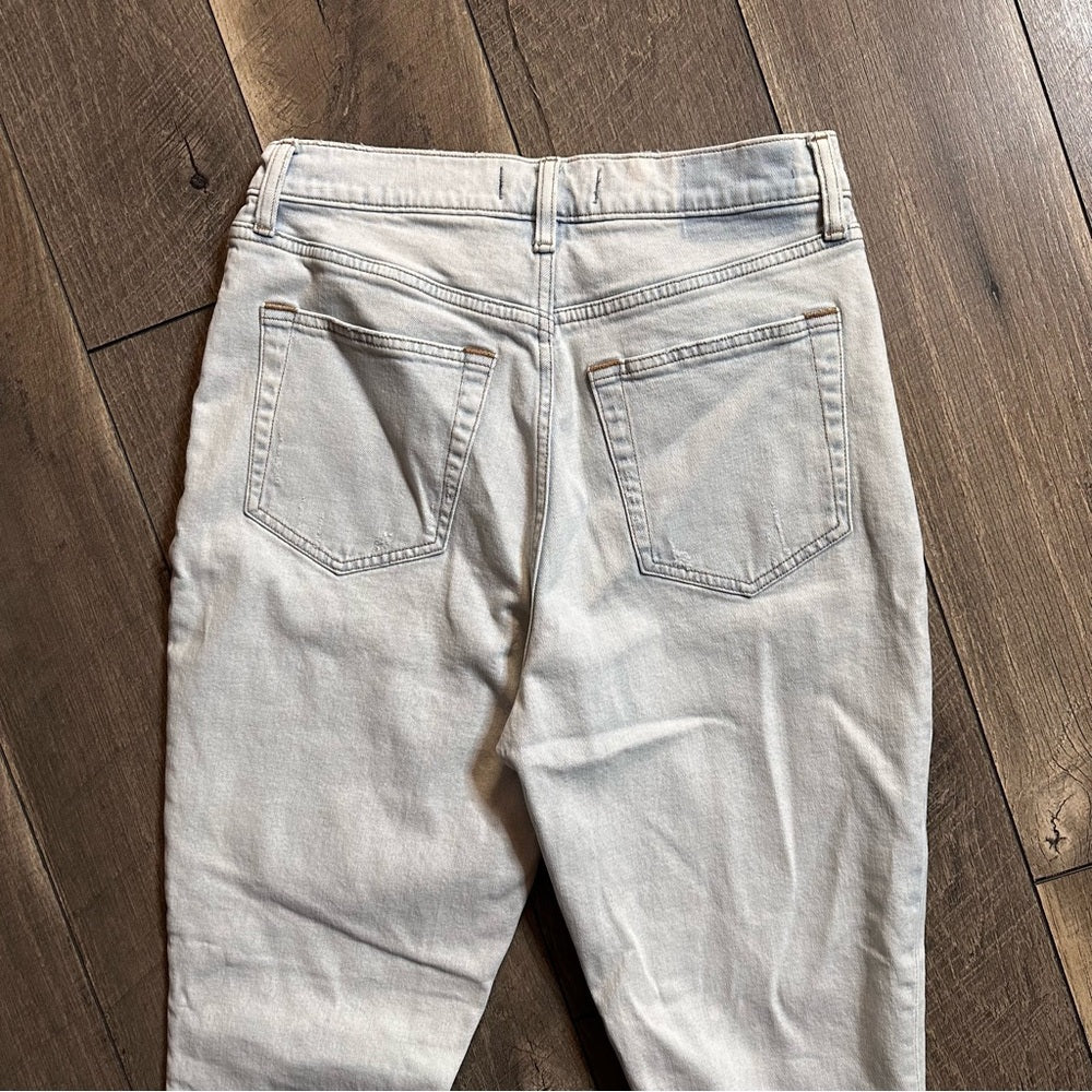 Abercrombie & Fitch The Slim Straight Ultra Hi Rise Jeans