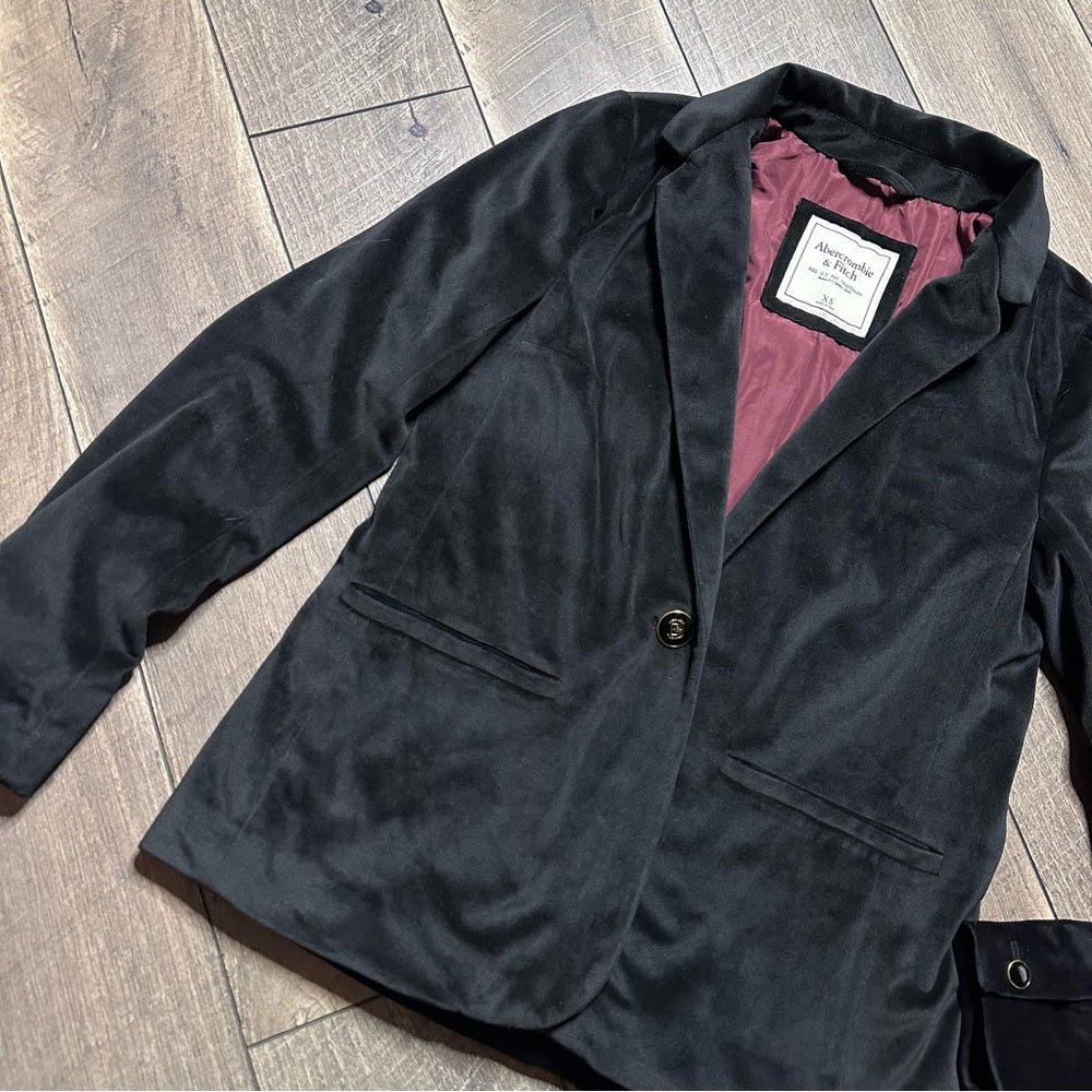 Abercrombie & Fitch Velour Blazer