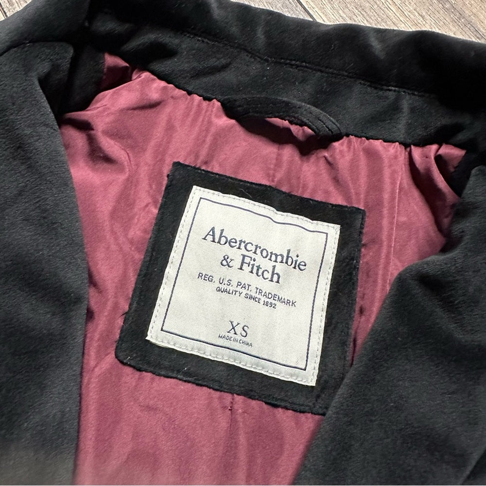 Abercrombie & Fitch Velour Blazer