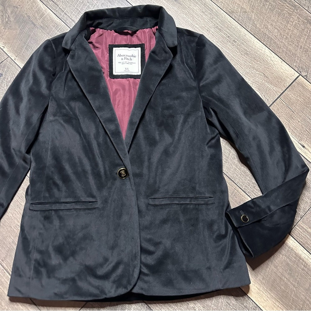 Abercrombie & Fitch Velour Blazer