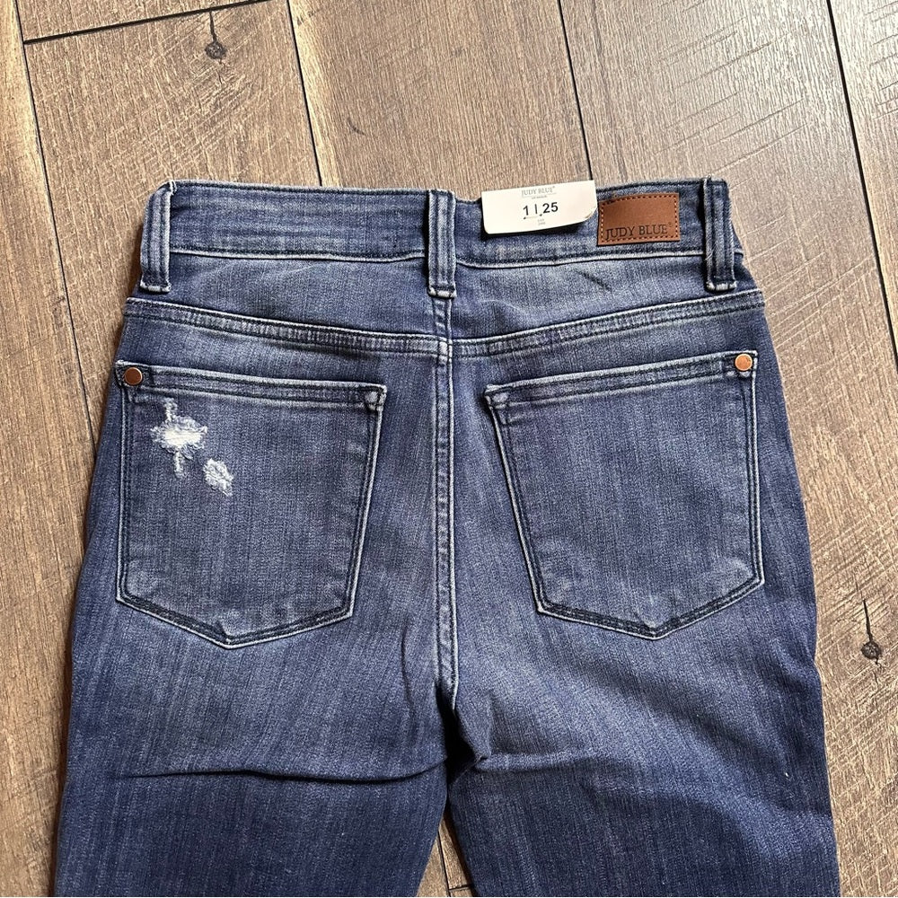 Judy Blue Skinny Fit Capri