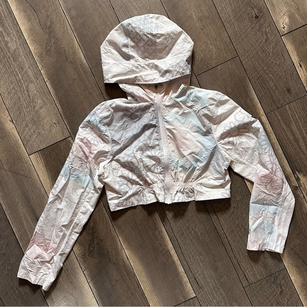Lululemon Crop Abstract Flower Logo Running Jacket