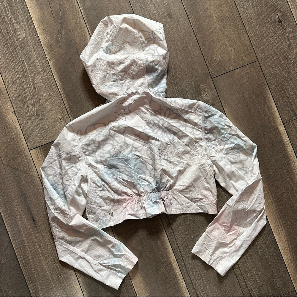 Lululemon Crop Abstract Flower Logo Running Jacket