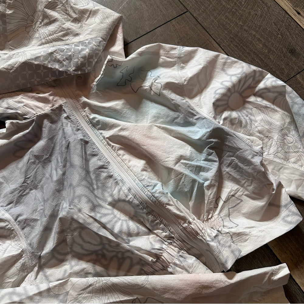 Lululemon Crop Abstract Flower Logo Running Jacket