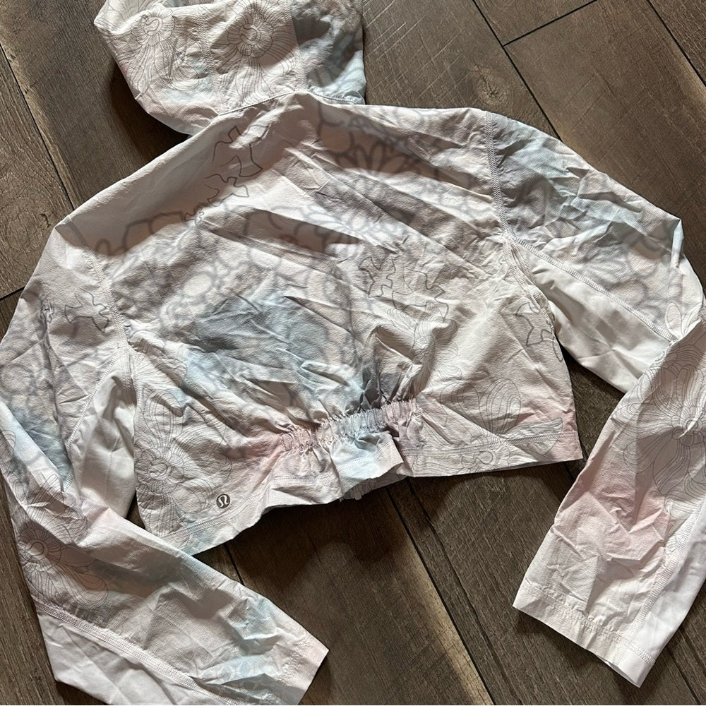 Lululemon Crop Abstract Flower Logo Running Jacket