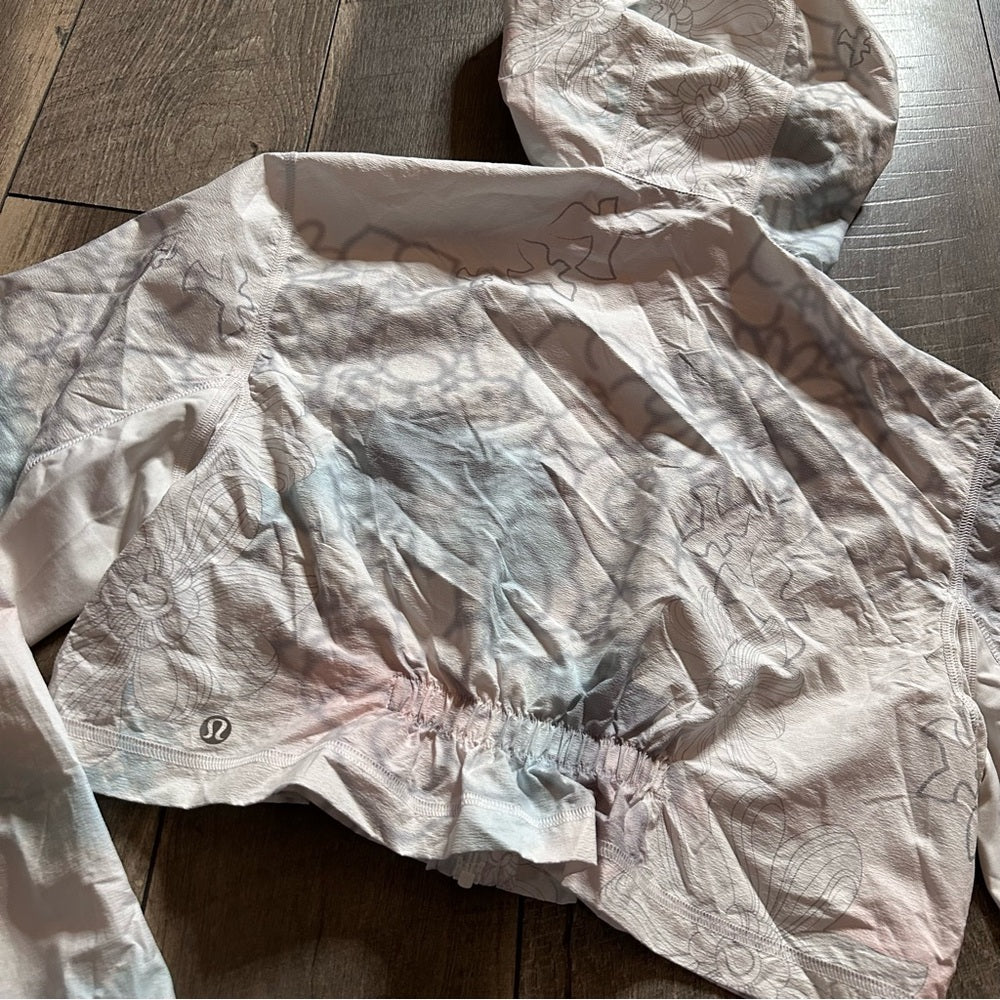Lululemon Crop Abstract Flower Logo Running Jacket