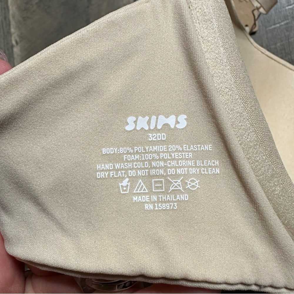Skims T-Shirt Bra