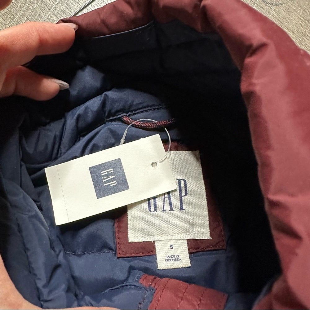 NWT🍃 Gap Puffer Vest