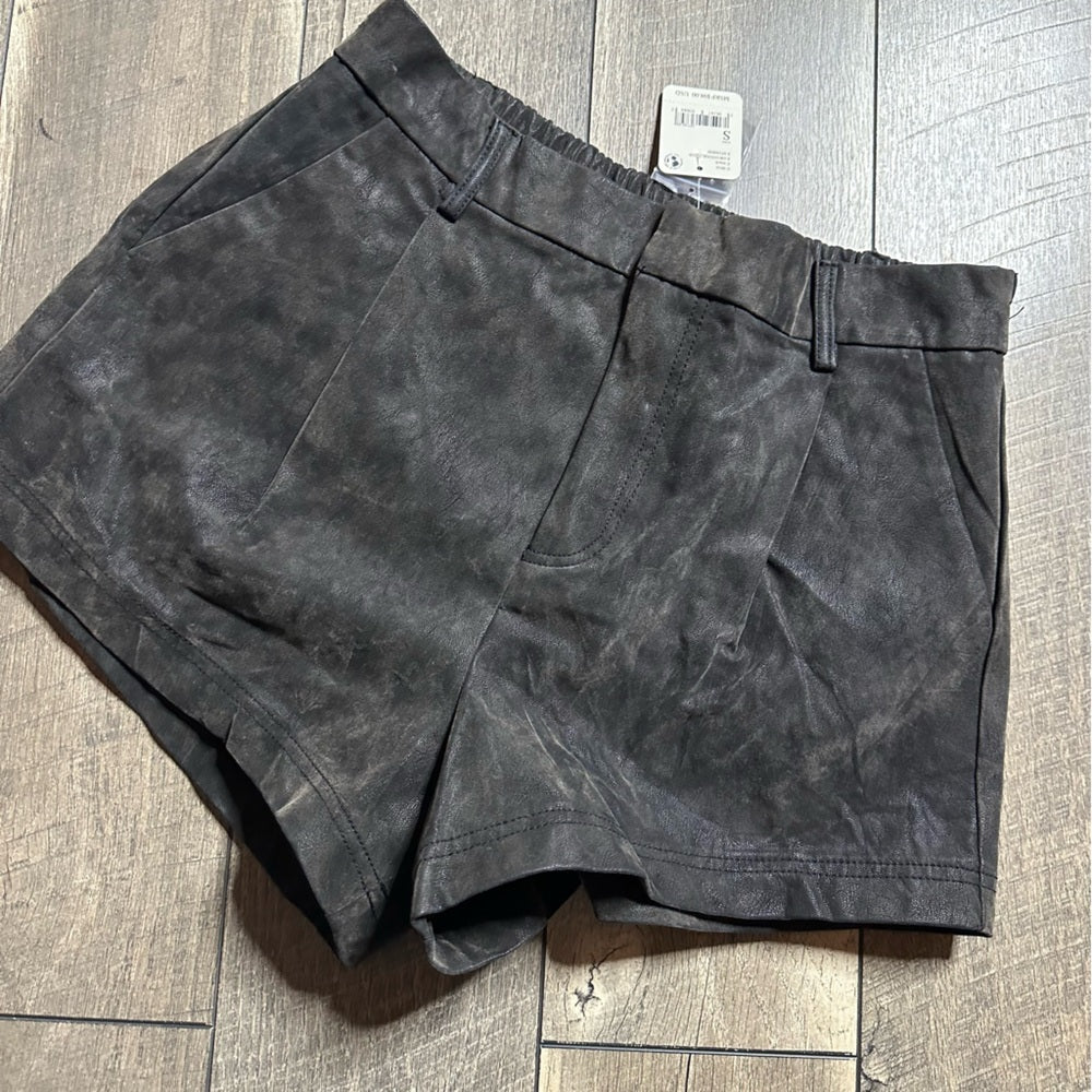 NWT 🖤 Free People Roma Vegan Suede Shorts