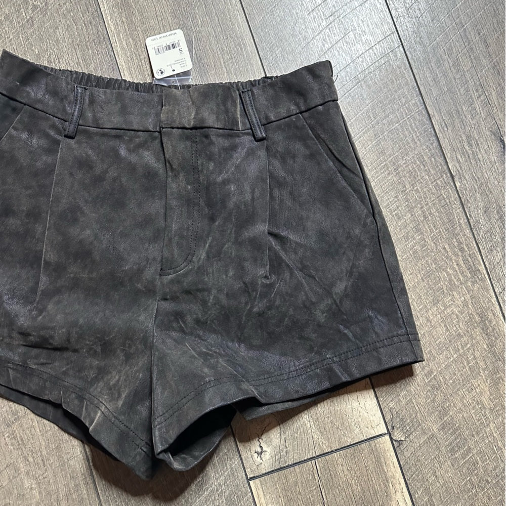 NWT 🖤 Free People Roma Vegan Suede Shorts
