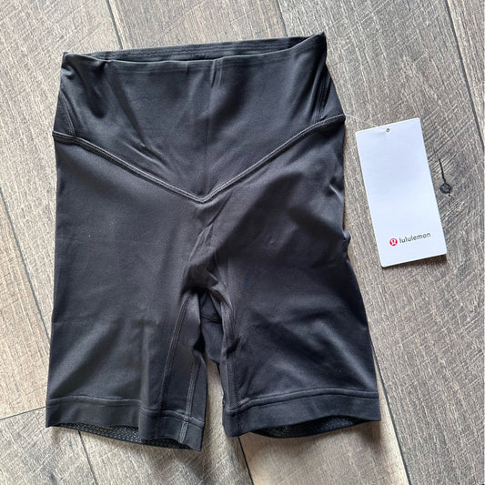 Lululemon Breezethrough High-Rise Short 6"