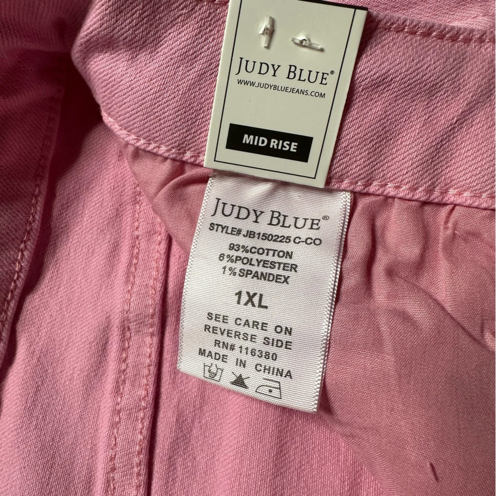 Judy Blue Plus Size Blush Bloom Mid Rise Fray Hem Shorts