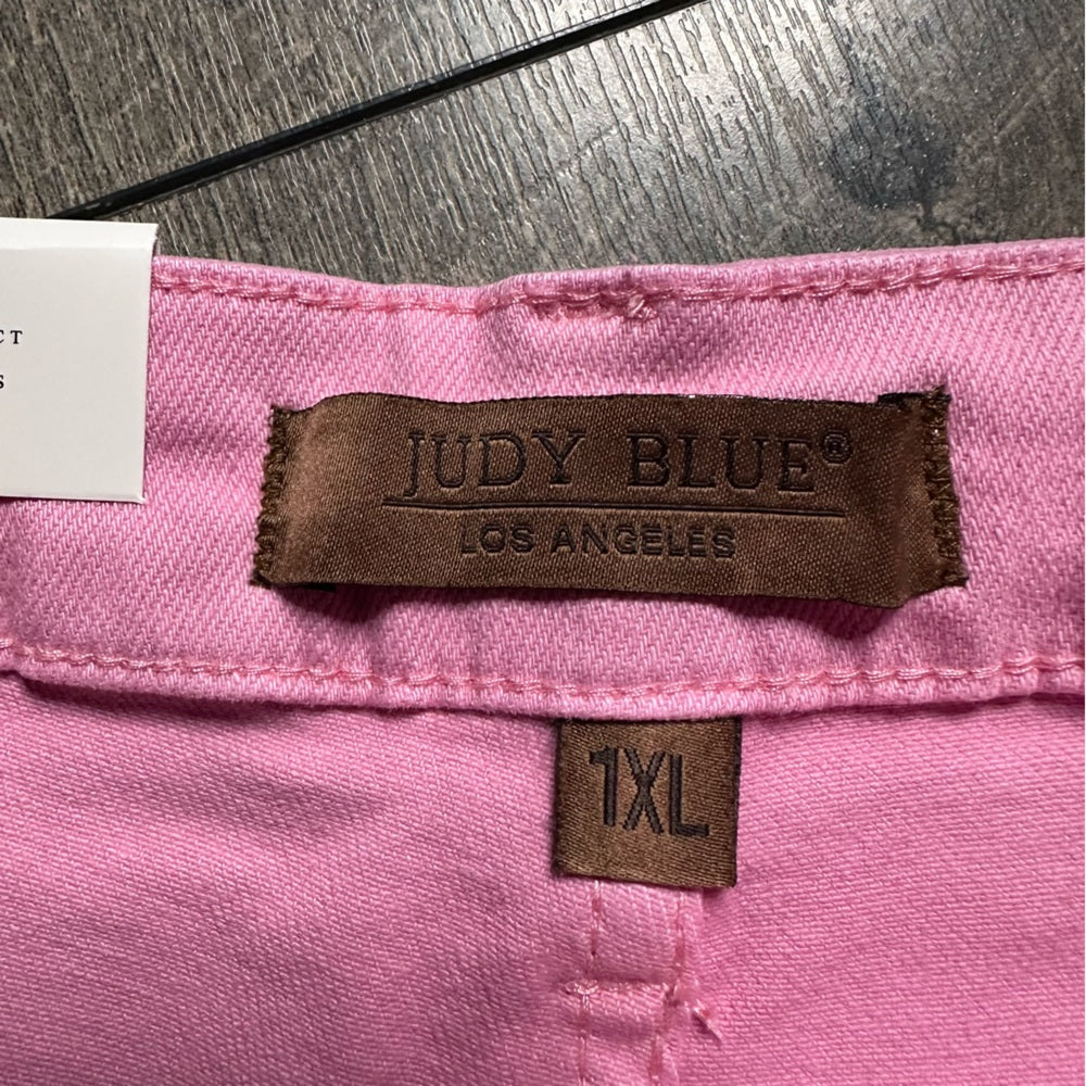 Judy Blue Plus Size Blush Bloom Mid Rise Fray Hem Shorts