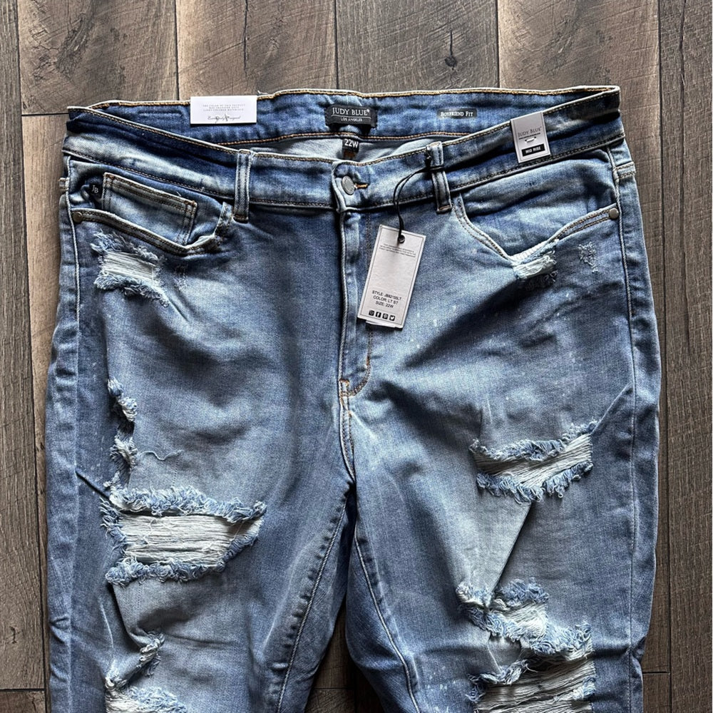 Judy Blue Plus Size Mid Rise Monroe Distressed Boyfriend Mom Jeans