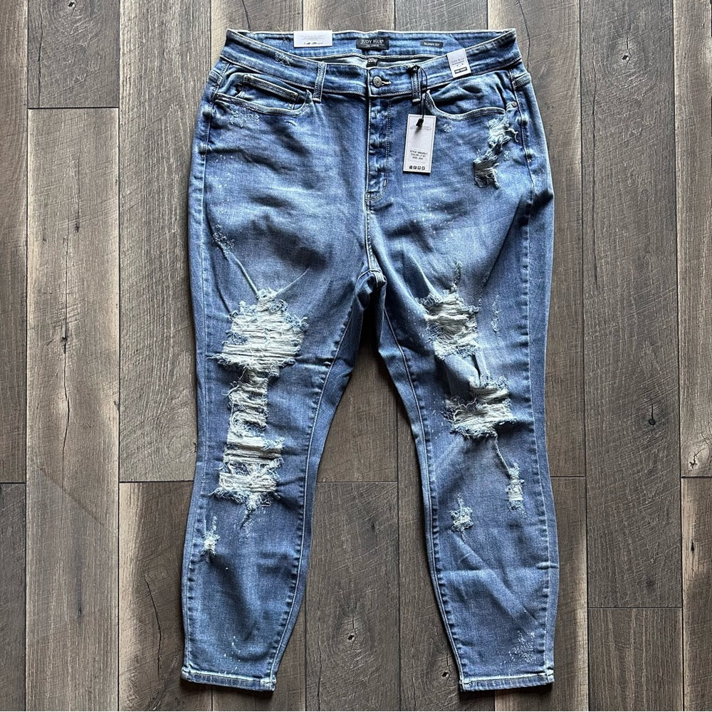 Judy Blue Distressed Skinny Fit Jeans