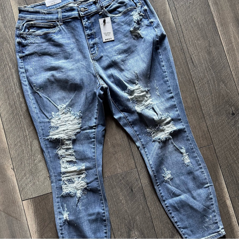 Judy Blue Distressed Skinny Fit Jeans