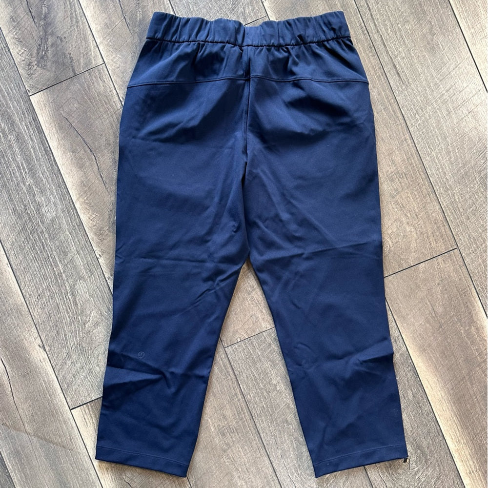 Lululemon On the Fly Crop *23"