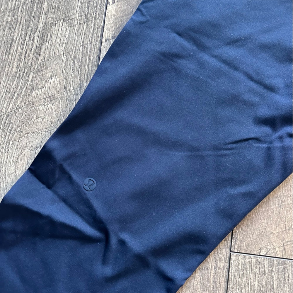 Lululemon On the Fly Crop *23"