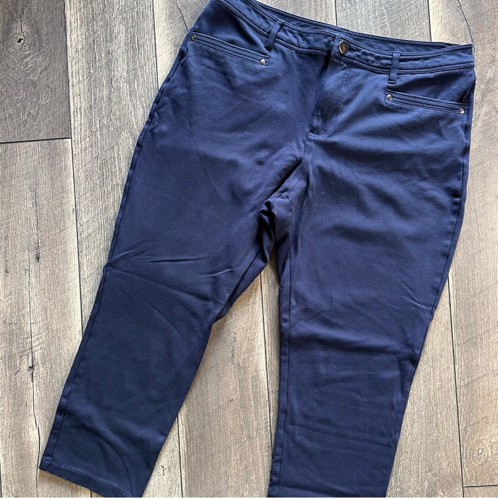 Christopher & Banks Signature Slimming Crop Pants