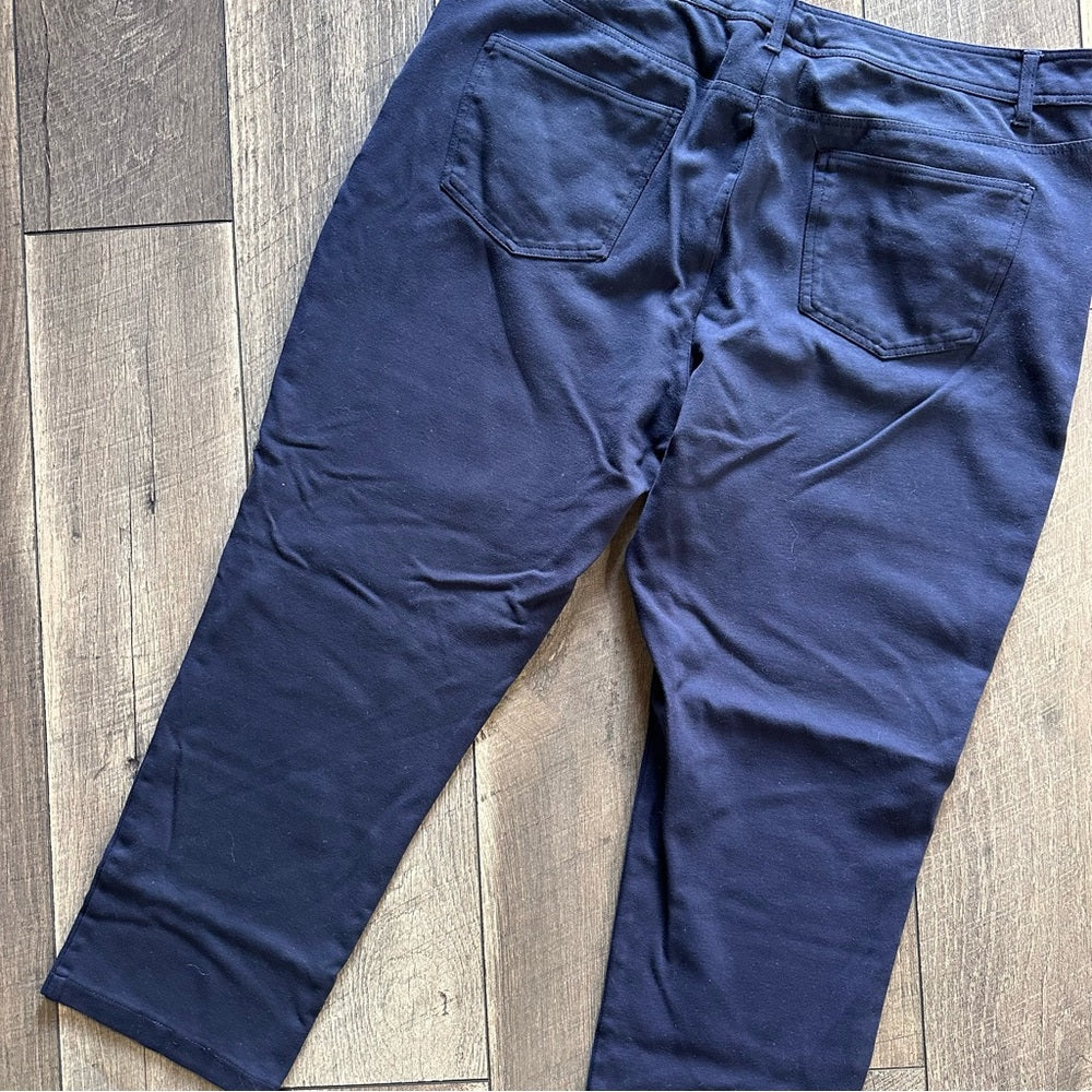 Christopher & Banks Signature Slimming Crop Pants