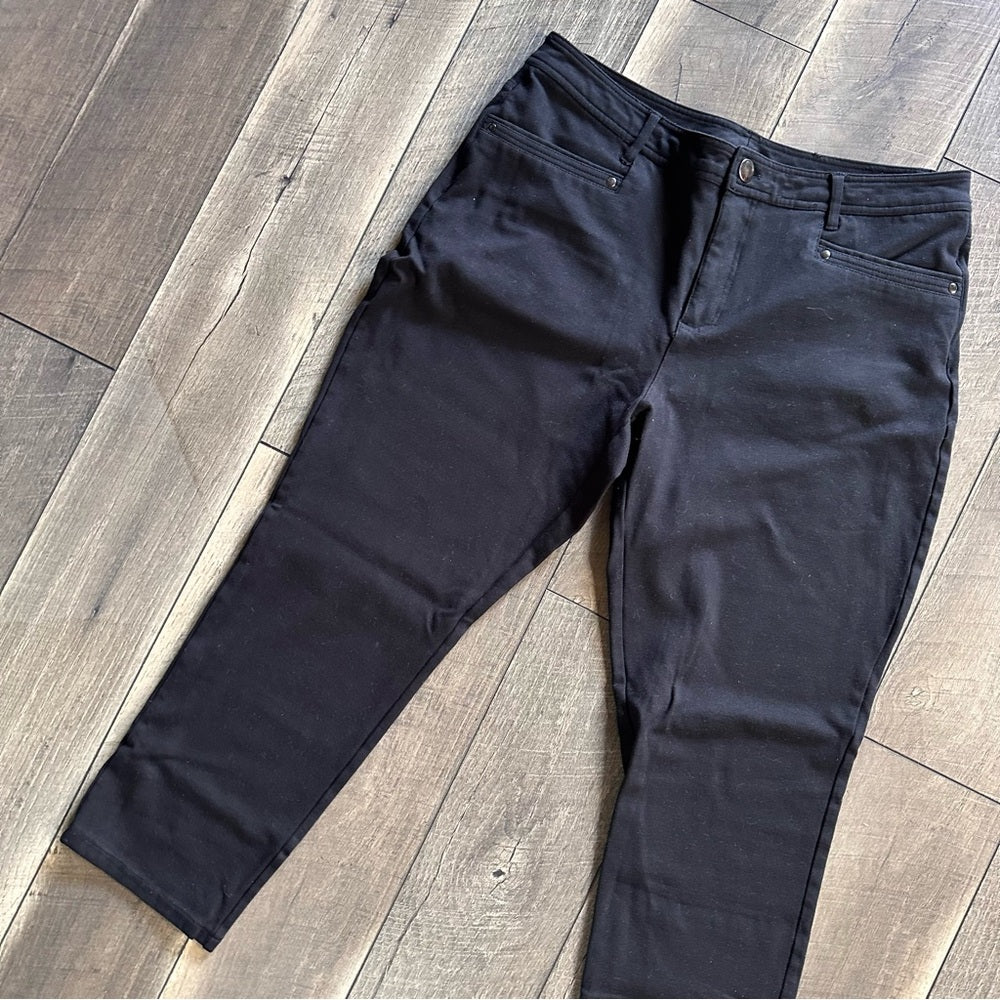 Christopher & Banks Signature Slimming Crop Pants