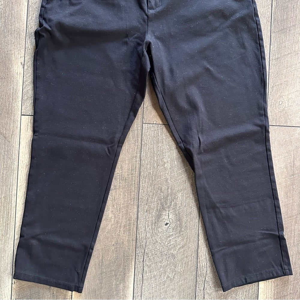 Christopher & Banks Signature Slimming Crop Pants