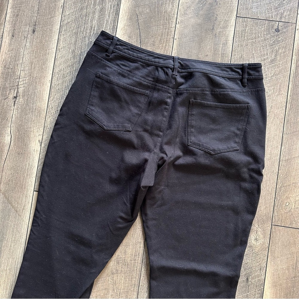 Christopher & Banks Signature Slimming Crop Pants