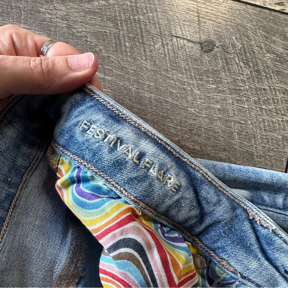 American Eagle PRIDE 🏳️‍🌈 Hi Rise Festival Flare Jeans