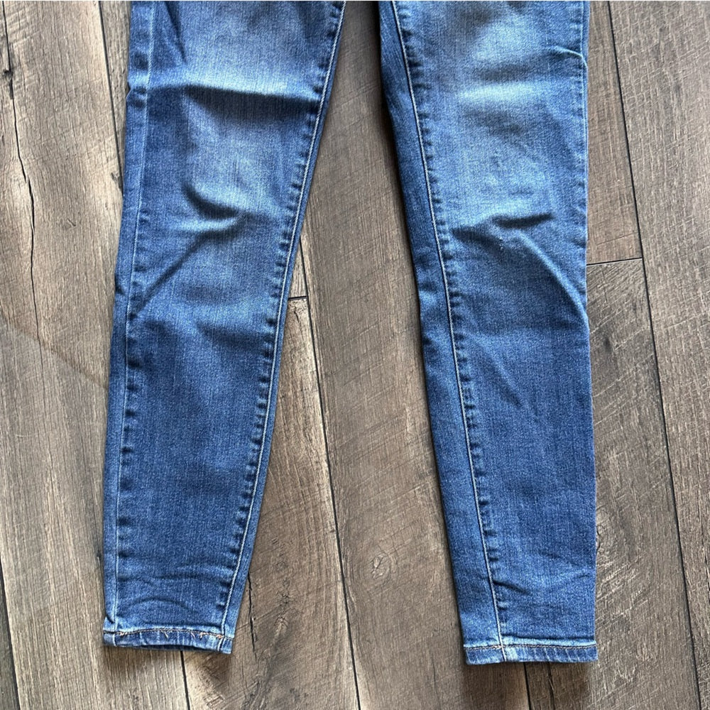 Judy Blue Skinny Fit Jeans