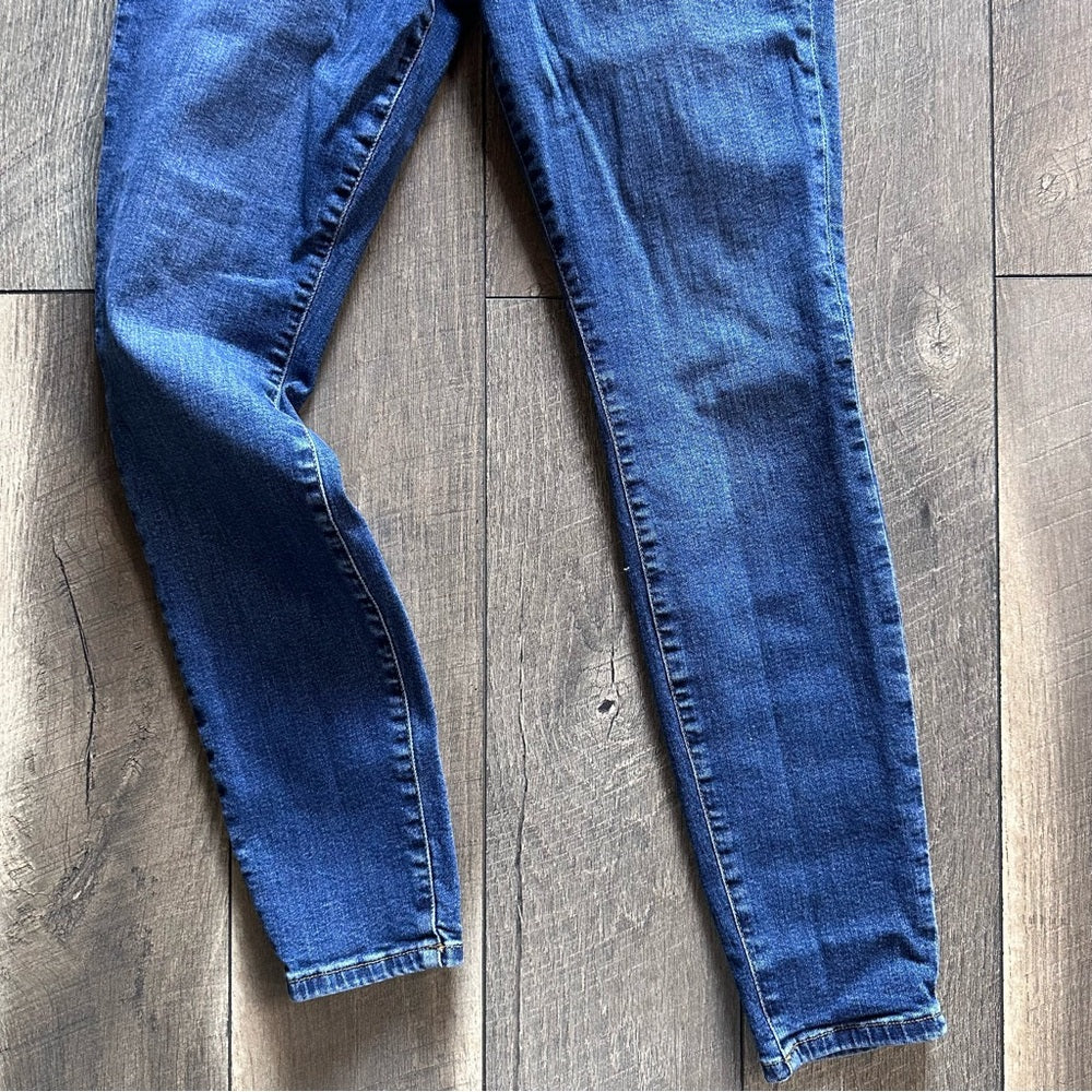 Good American Good Legs Skinny Jeans