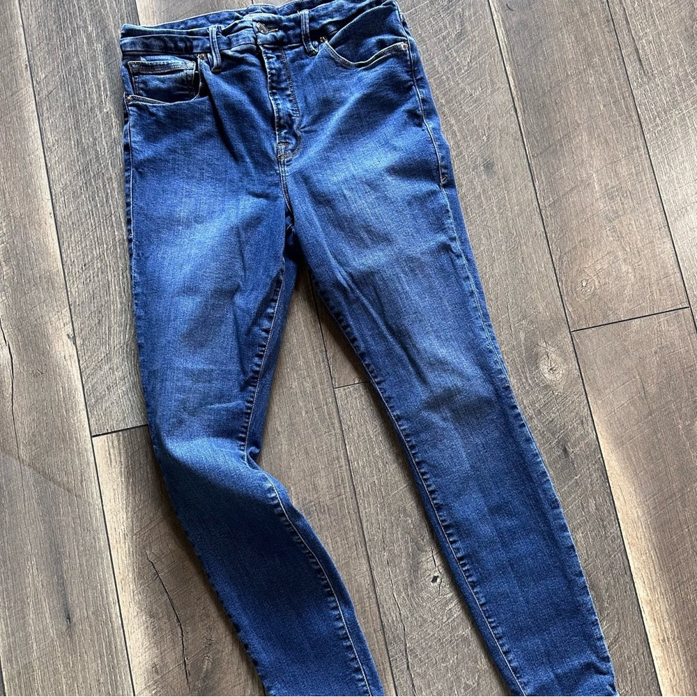 Good American Good Legs Skinny Jeans