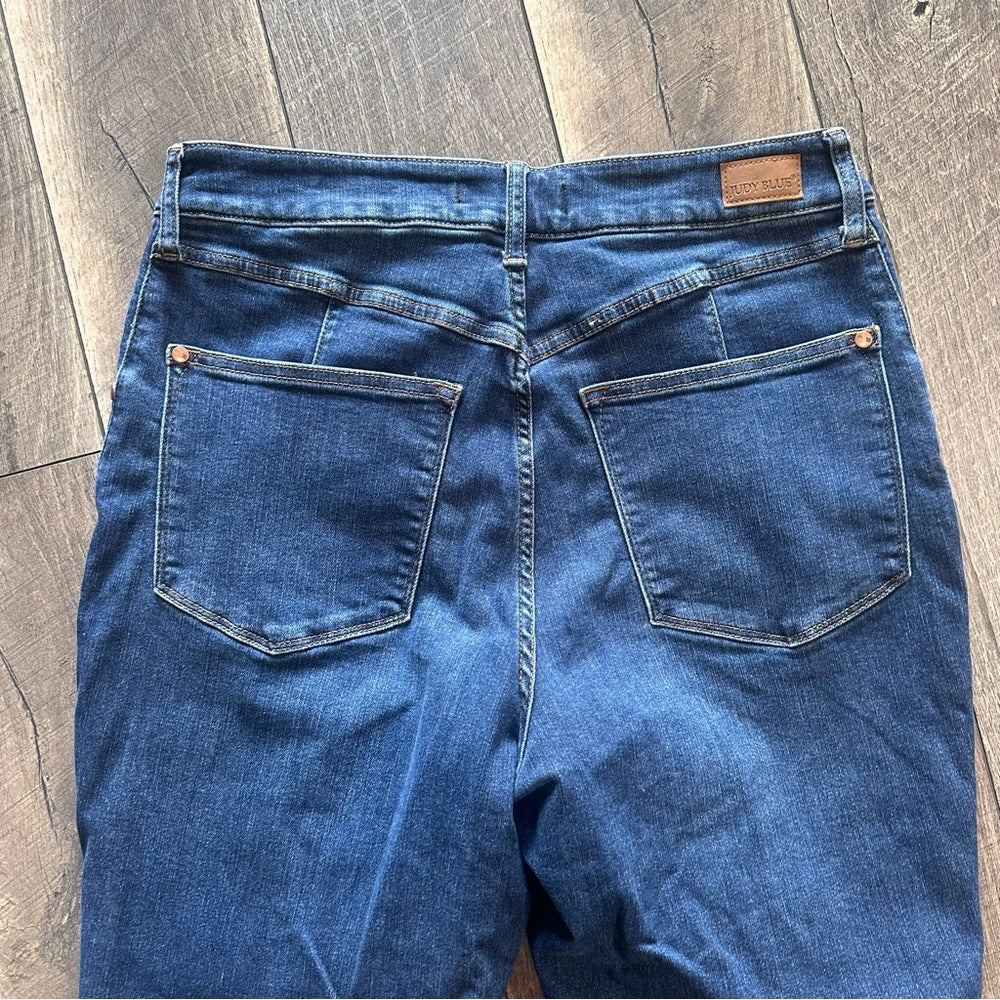 Judy Blue Hi Rise Crop Straight Leg Jeans