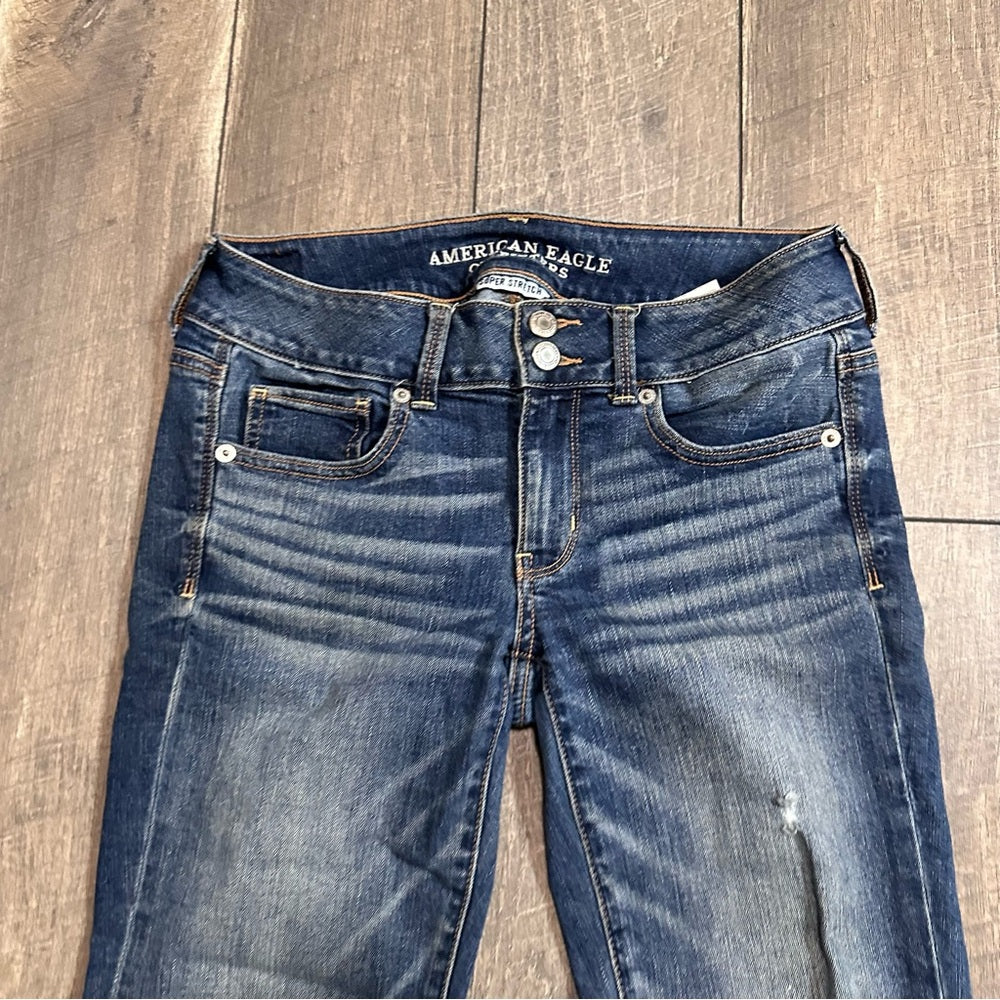 American Eagle Artist Crop